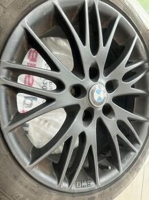 Predam kolesa BMW R17 5x120 + pneu 225/45 R17