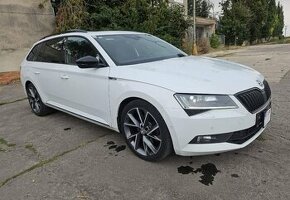 Škoda Superb Combi Sportline DSG virtual canton kamera asist