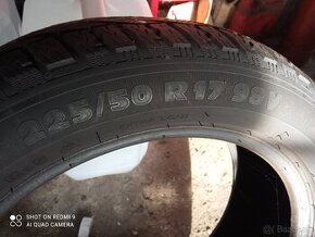 225/50R17