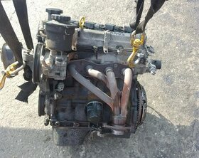 Motor Toyota Yaris 1,0i - 1