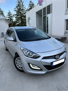 Hyundai i30 combi 1.6 crdi nová STK/Ek