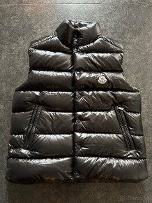 Vesta Moncler