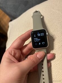 Apple watch 3 generácia 38mm silver - iba SMS a email