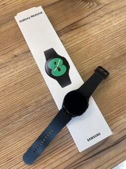 Predam Samsung Galaxy Watch 4 cierne 40mm