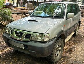 Rozpredam nissan terrano 2.7 tdi 92kw aj 3.0 did - 1