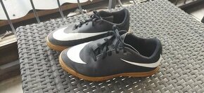 Nike halovky 36