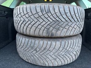 215/55 R17 zimné Dot 2022