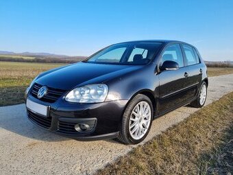 Volkswagen Golf GT . 2,0TDi ... Top stav ...