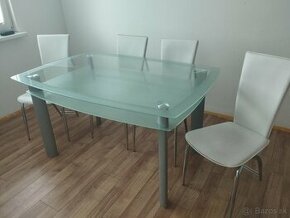 Sklenený stôl a 4 stoličky - 1
