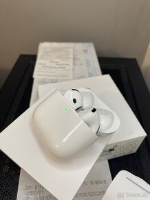 Apple AirPods 4 Noise Cancelling