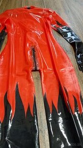 Latexový catsuit - čierno-červený