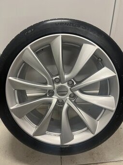 Tesla model 3  kolesá R19 + TPMS 2019-2020