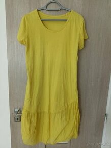 Dámske jednoduché žlte šaty