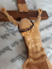Drevený vyrezávaný Kristus s tŕňovou korunou - 1