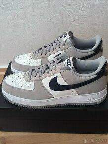 Predám Nike AIR FORCE 1 '07 - 1