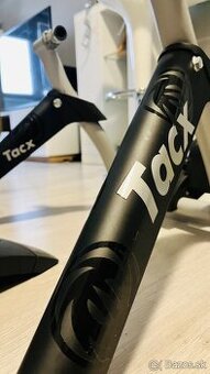 Predám cyklistický trenažér Tacx Bushido Smart