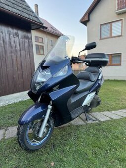 HONDA SILVER WING 600