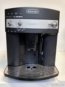 Automatický kávovar DeLonghi ESAM 3000.B