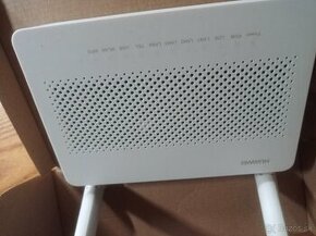 Huawei HG8145v5 multifunkčný router - 1