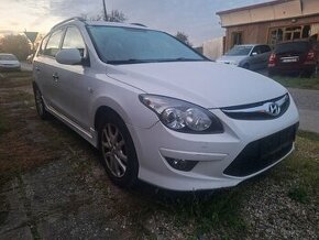 HYUNDAI I30 BENZIN 1,4 BENZIN ROK 2012 - 1