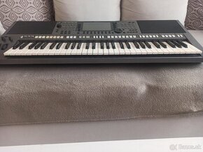 Yamaha psr s 770