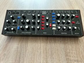 Behringer Model D