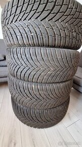 Zimné Firestone 225/55 R19 ako nove