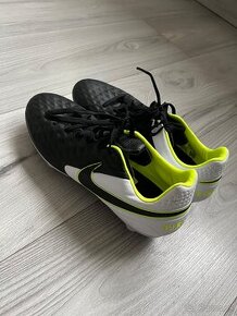 Nike Tiempo Legend 8 Pro SG veľkosť 40,5