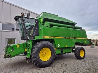 SKLÍZECÍ MLÁTIČKA  John Deere 2066