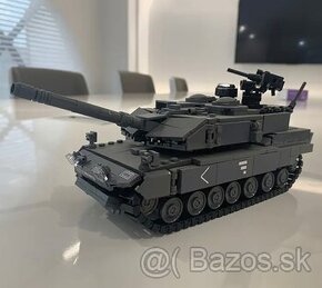 Lego tank