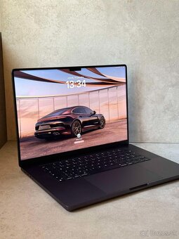 MacBook Pro 16" M3 PRO SK 2023 Vesmírne sivý