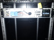 APC SMART-UPS 2200VA LCD RM 2U 230V