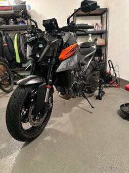 KTM 990 Duke 2024 + Brembo M50 + Rokbaggoros kryt chladiča