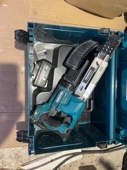 MAKITA DFR550RFE Akumulátorový skrutkovač s automatickým zás