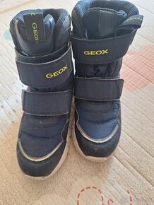 Čižmy Geox 35