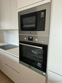 Nova MW rura Electrolux