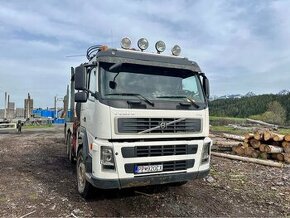 Predám lesovoz Volvo FM 13 440 Euro 3,6x6 r.v. 2006