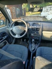 Renault Clio - 1