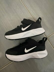 Nike tenisky v. 19,5