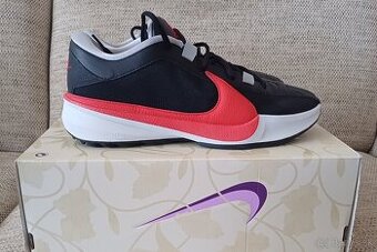 Nike zoom freak 5