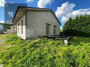 TRNAVA REALITY - 4 izb. rod.dom, pozemok 670 m2, Smolenice - 1