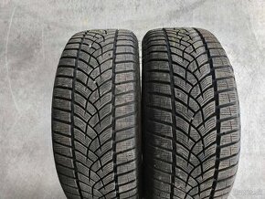 Pneu 215/50/R18 v92