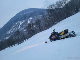 Snežný skúter  ski doo mxz600 - 1