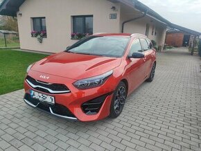 Kia Ceed SW 1.5 T-GDI GT Line, M6