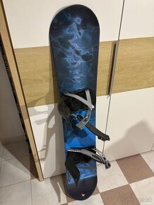 Snowboard a topánky