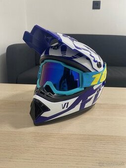 Motocross prilba. M