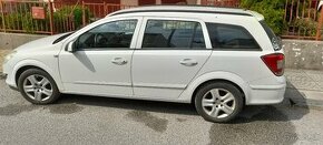 Predám Opel Astra Kombi - 1