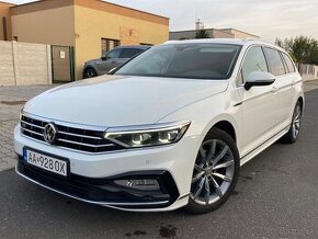 Passat R-Line 4motion 190K DSG7 fl b8.5 IQ LED - ODPOČET DPH