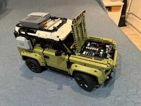 Lego Technic Land Rover Defender 42110