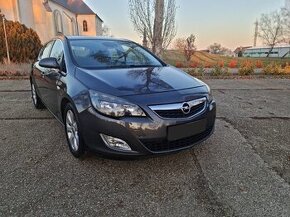 Opel Astra 1.7CDTi Cosmo